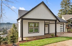737 SE FOREST GLEN RD, Estacada, OR 97023