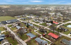 107 Lynn Avenue, Eldon, MO 65026