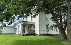 101 S Ridge, SHANNON, IL 61078