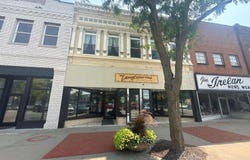 104 W Jackson Street, Centerville, IA 52544
