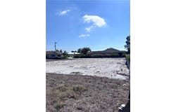 1402 Cape Coral Parkway W, Cape Coral, FL 33914