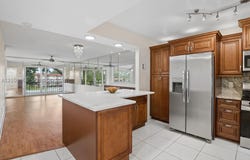 8911 S Hollybrook Blvd, Pembroke Pines, FL 33025