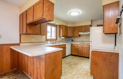 6946 NE Halbrook Lane, Ankeny, IA 50023