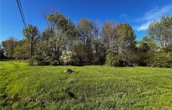 952 Lunar Lane, Roaming Shores, OH 44085
