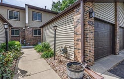 2442 Mendelssohn Lane N, Golden Valley, MN 55427