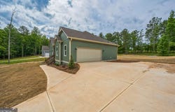 122 Long Shoals, Eatonton, GA 31024