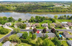 1040 CRESTVIEW Drive, WRIGHTSTOWN, WI 54180