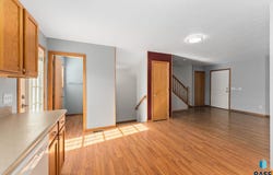 1812 S Mulberry Ave, Brandon, SD 57005