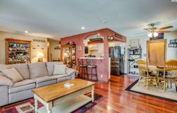 4506 Sequoia St, Hutchinson, KS 67502