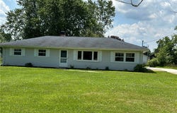 927 Gaynelle Avenue, Streetsboro, OH 44241