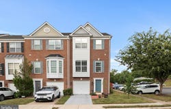 236 HAWKS VIEW SQUARE SE, LEESBURG, VA 20175