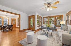 128 Coolidge Avenue, Barrington, IL 60010