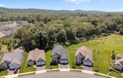 16 Gordon Way, Mount Olive Twp., NJ 07836-4427