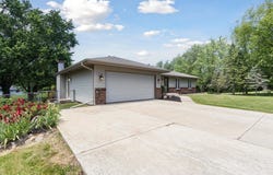 11740 WAGON, ROSCOE, IL 61073