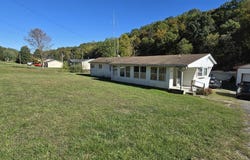 8451 McComas Rd, Salt Rock, WV 25559