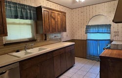 705 Edelweiss Drive, Grand Prairie, TX 75052