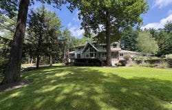 48 N Pepperell Road, Hollis, NH 03049