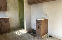 5085 W 6th Street, Brooklyn Heights, OH 44131