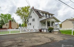 1402 Glenwood Drive, Piscataway, NJ 08854