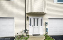 15 Haven Way, Keyport, NJ 07735