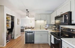 1909 Southcross Drive W, Burnsville, MN 55306