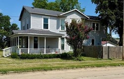 202 W 4th Street, Claremore, OK 74017