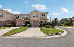 1500 CALMING WATER Drive unit: 4706, Fleming Island, FL 32003
