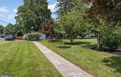 21 CHARLES STREET, CARLISLE, PA 17013