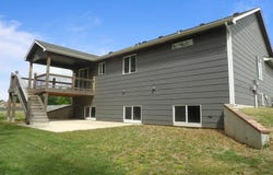 105 E Burlington Dr, Mulvane, KS 67110