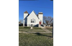 175 E 3rd Avenue, Clifton, IL 60927