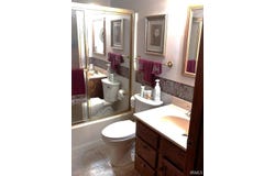 2427 Valley Creek Run, New Haven, IN 46774