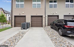4902 LONGMIRE WAY, CHANTILLY, VA 20151