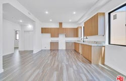 5622 Willowcrest Ave, North Hollywood, CA 91601