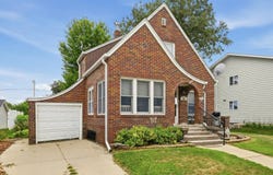 214 N Main Street, Carroll, IA 51401