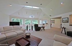 19 Hawthorne Rd, Stockbridge, MA 01262