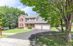 4816 Hickory Hill Dr, Roanoke, VA 24018