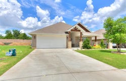 2047 Turtle Creek Way, Norman, OK 73071