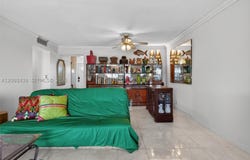 610 NE 12th Ave, Hallandale Beach, FL 33009