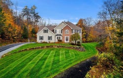 16 Spartan Drive, Bedford, NH 03110
