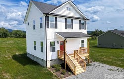 696 Beehive Road, Hendersonville, NC 28792