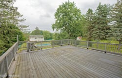 35 Zelenke Drive, North Greenbush, NY 12198