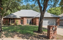 101 Clover Lane, Burleson, TX 76028