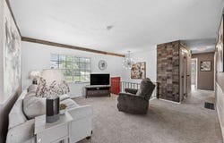 3232 Bramble Rd SW, CedarRapids, IA 52404