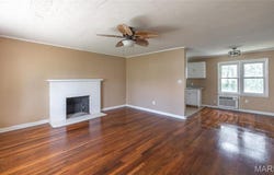 406 N Locust Street, Richland, MO 65556
