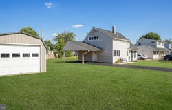 130 GOLDENGATE ROAD, LEVITTOWN, PA 19057