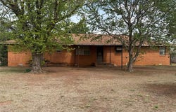 210 S 6th Street, Sentinel, OK 73664