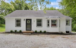 1106 S Osage Street, Independence, MO 64050