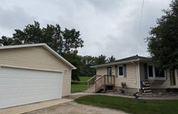 1313 Black Hawk Road, Waterloo, IA 50701
