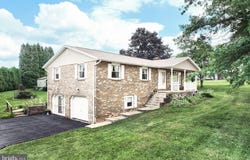4484 WALTERS HATCHERY ROAD, SPRING GROVE, PA 17362