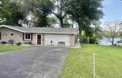 24624 E LAKEVIEW Drive, Canton, IL 61520